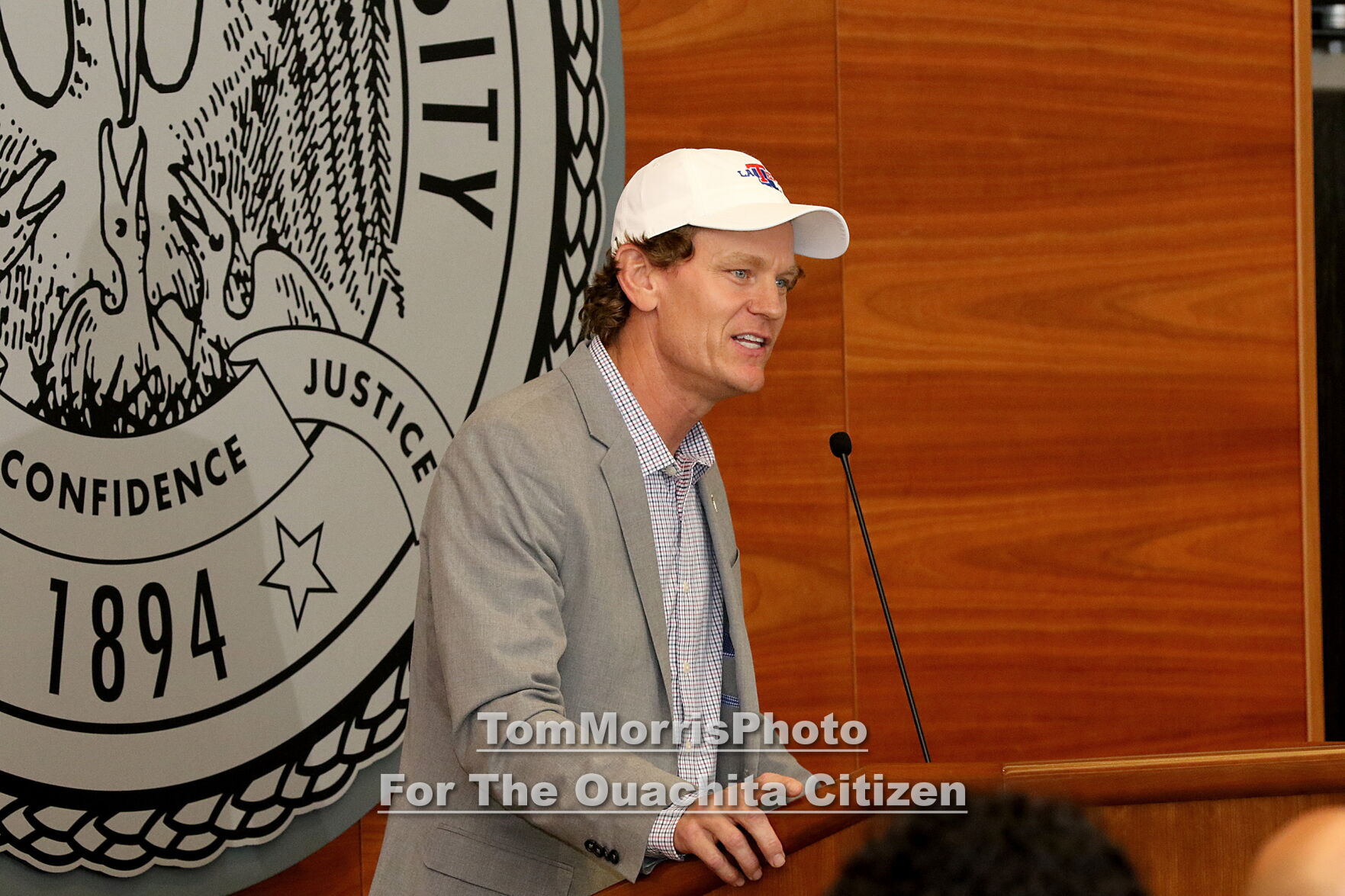 034-20211201-SonnyCumbiePresser.jpg